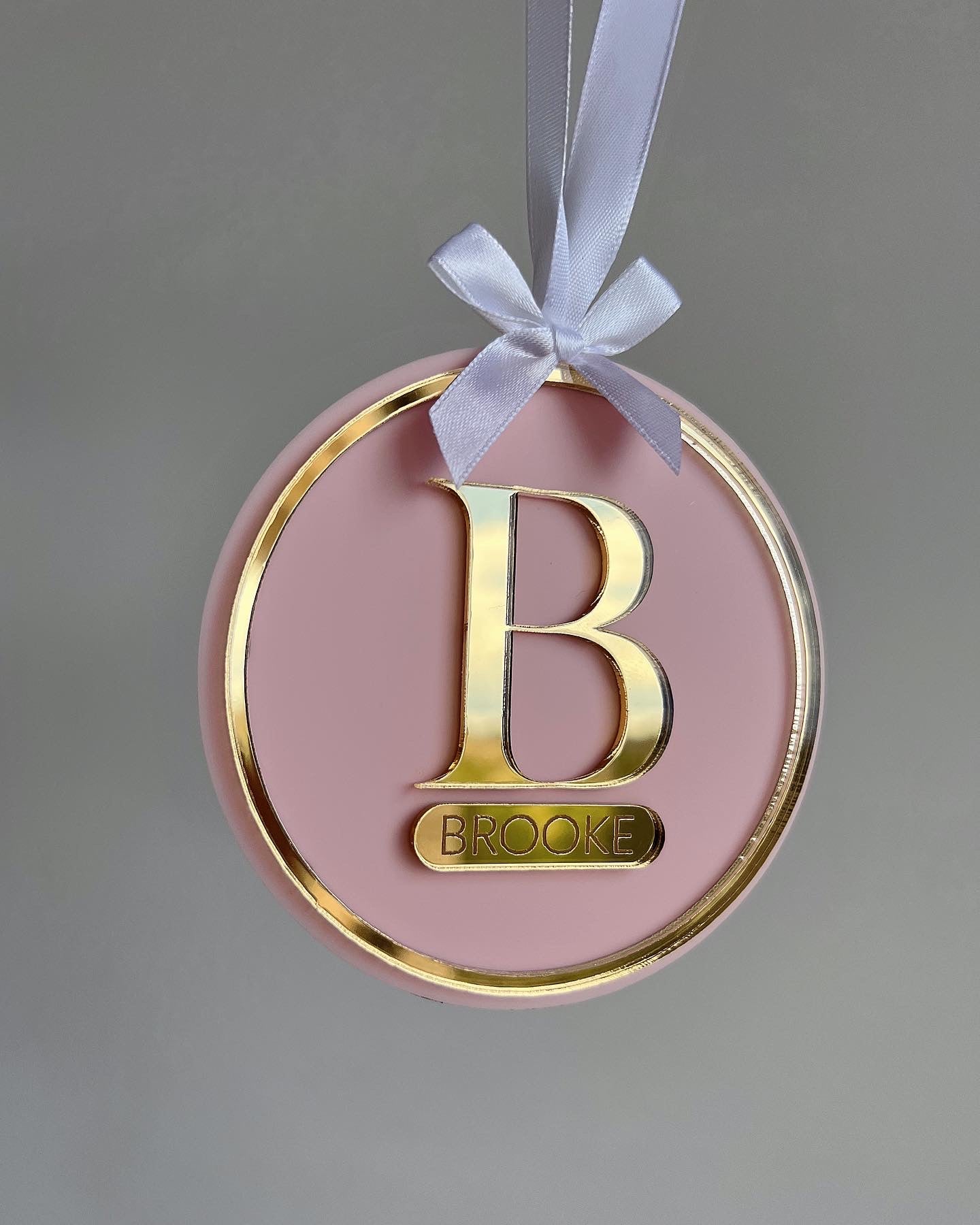 Luxe flat Initial Bauble