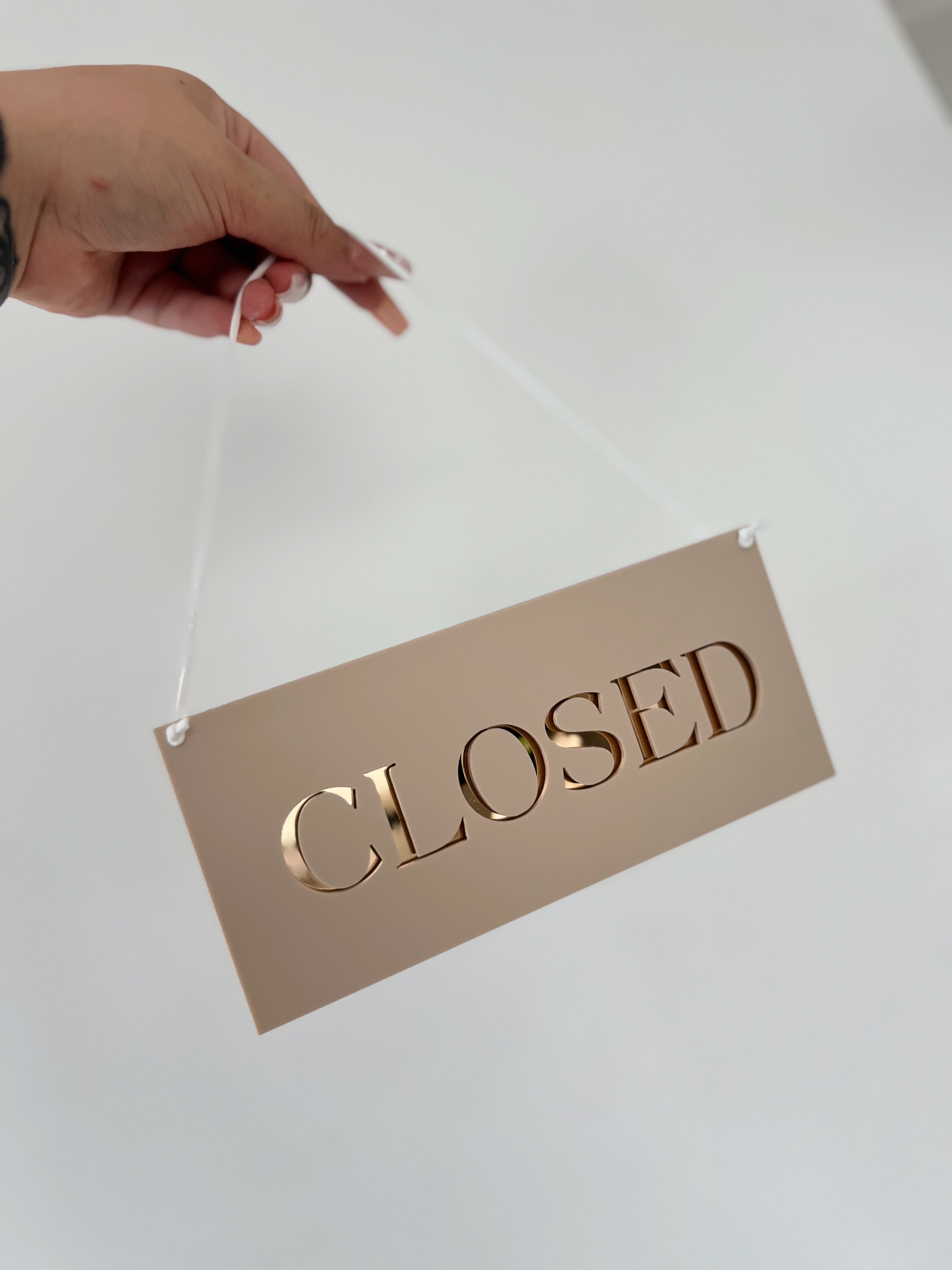 Open / Close Sign