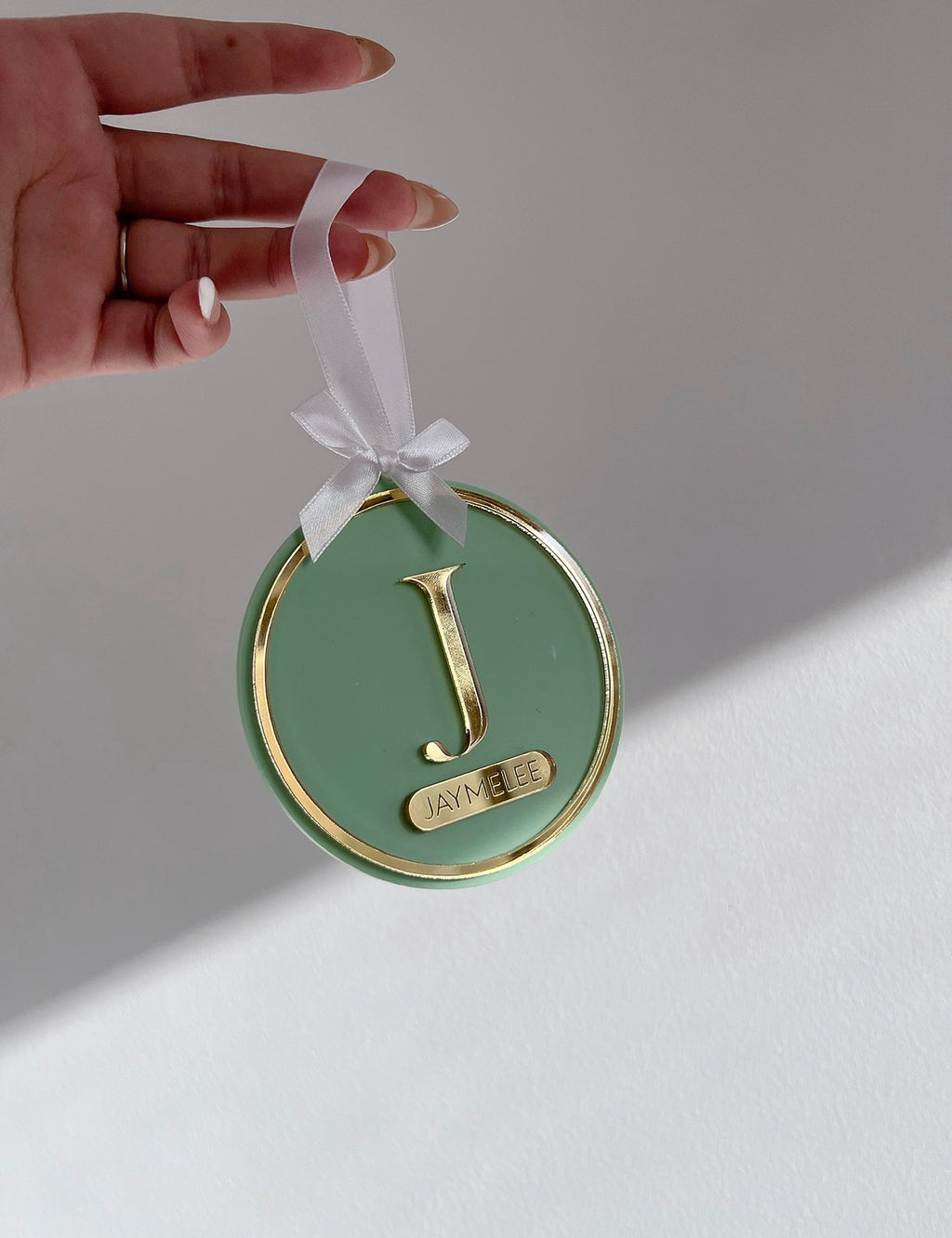 Luxe flat Initial Bauble